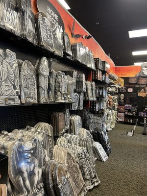 SPIRIT HALLOWEEN - Updated January 2025 - 11 Photos - 60206 Village