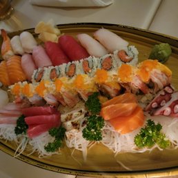 Sushi and sashimi for 2 Sushi and sashimi for 2