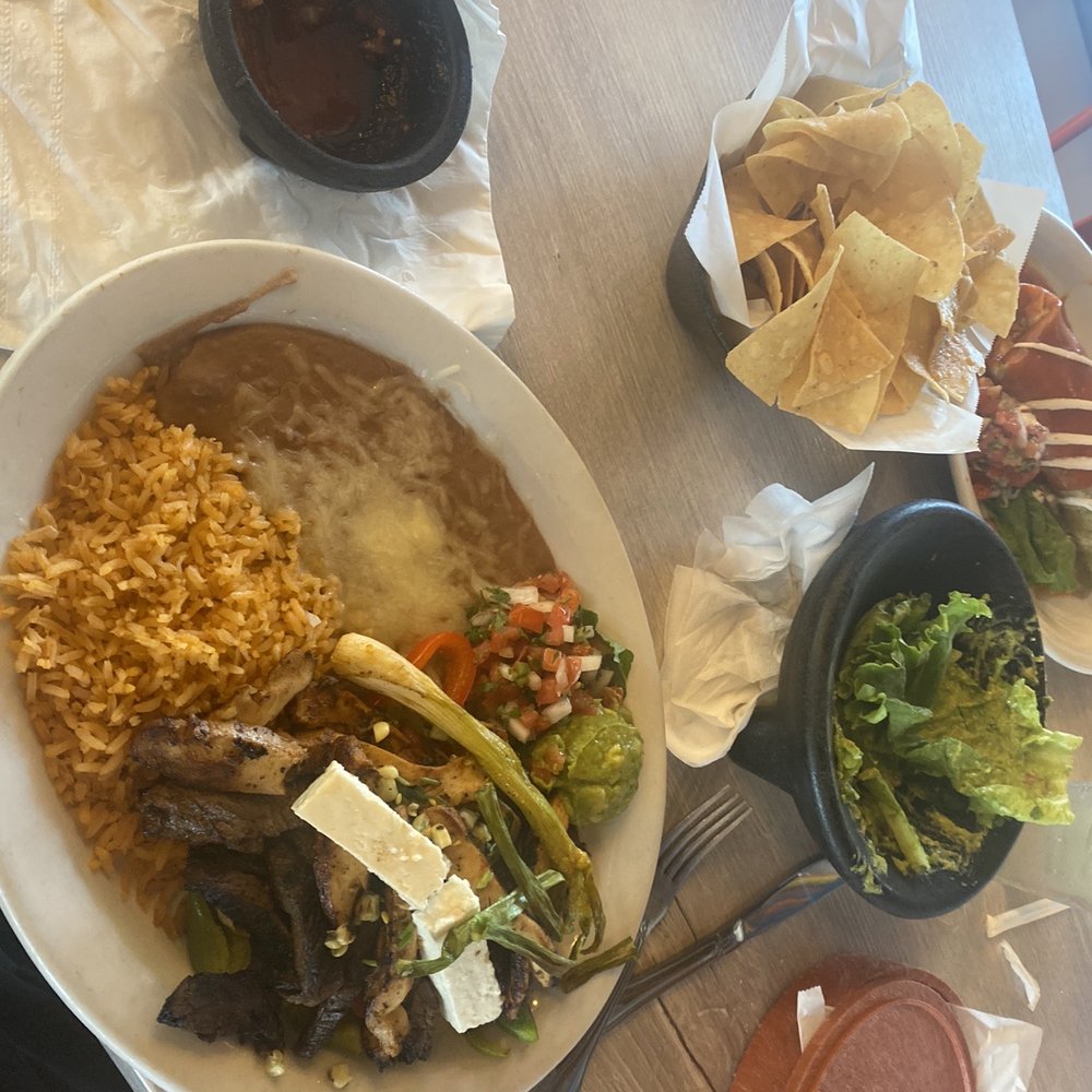 Maria Sol - A cold disgusting plate of fajitas, believe it or not. - Mexican Near Me - Santa Monica, California Maria Sol - A cold disgusting plate of fajitas, believe it or not. - Mexican Near Me - Santa Monica, California