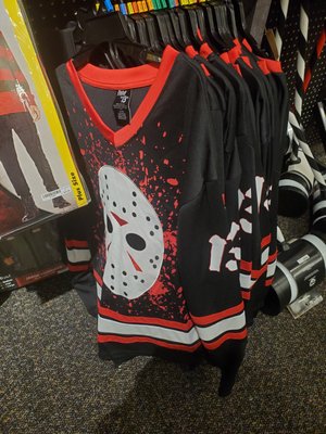 SPIRIT HALLOWEEN - Updated January 2025 - 27 Photos - 2770 SW Cedar