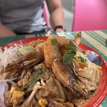 Funky Elephant - Thai Near Me - Berkeley, California