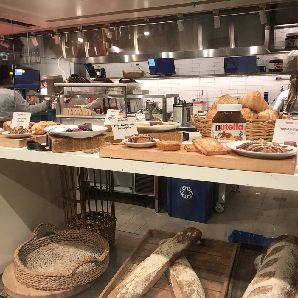 Nutella Cafe - Desserts Near Me - Chicago, Illinois