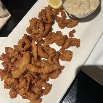 Annie's Paramount Steak House - Fried Clams - Steakhouses Near Me - Washington, DC, District of Columbia