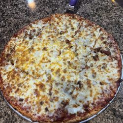 Dakota Farms - Cheeseburger pizza