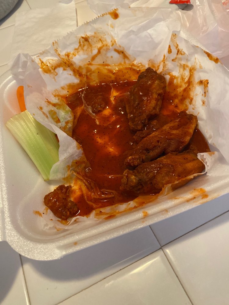 WINGS CONNECTION Updated August 2024 38 Photos & 49 Reviews 3055