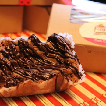 Keena's Kake Designs - Dark Chocolate - Desserts Near Me Keena's Kake Designs - Dark Chocolate - Desserts Near Me