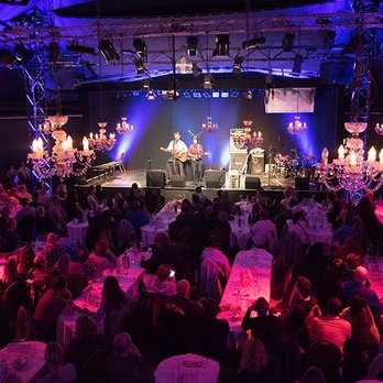 Das Schloss - Schlosszelt - Konzert - Venues & Event Spaces Near Me - Munich, BY