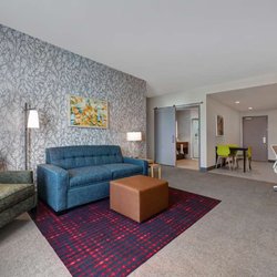 Home2 Suites by Hilton Tracy - Guest room