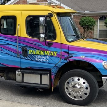 Parkway Wrecker Service - Distinctive trucks make them easy to spot! Great safety factor. - Towing Near Me - Tallahassee, Florida