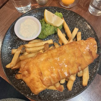 Gallagher's Pub - Fish and chips and mushy pees - Gastropubs Near Me - Cork, Colorado
