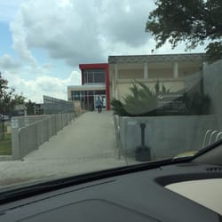 Waco-McLennan County Library - Entrance