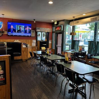 Cherry Cricket - Cherry Creek - Burgers Near Me - Denver, Colorado Cherry Cricket - Cherry Creek - Burgers Near Me - Denver, Colorado