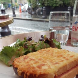 Croquet Monsieur with the streets of Paris