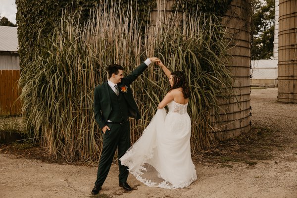 Suits U MensWear and Tailors