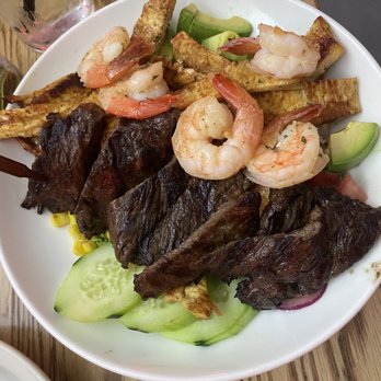 Colombia Kaliente - Ensalada Three Amigos - Colombian Near Me - Englewood, New Jersey Colombia Kaliente - Ensalada Three Amigos - Colombian Near Me - Englewood, New Jersey