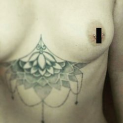 Valle Spinosa Studio - Horizontal Nipple piercing done by Martina