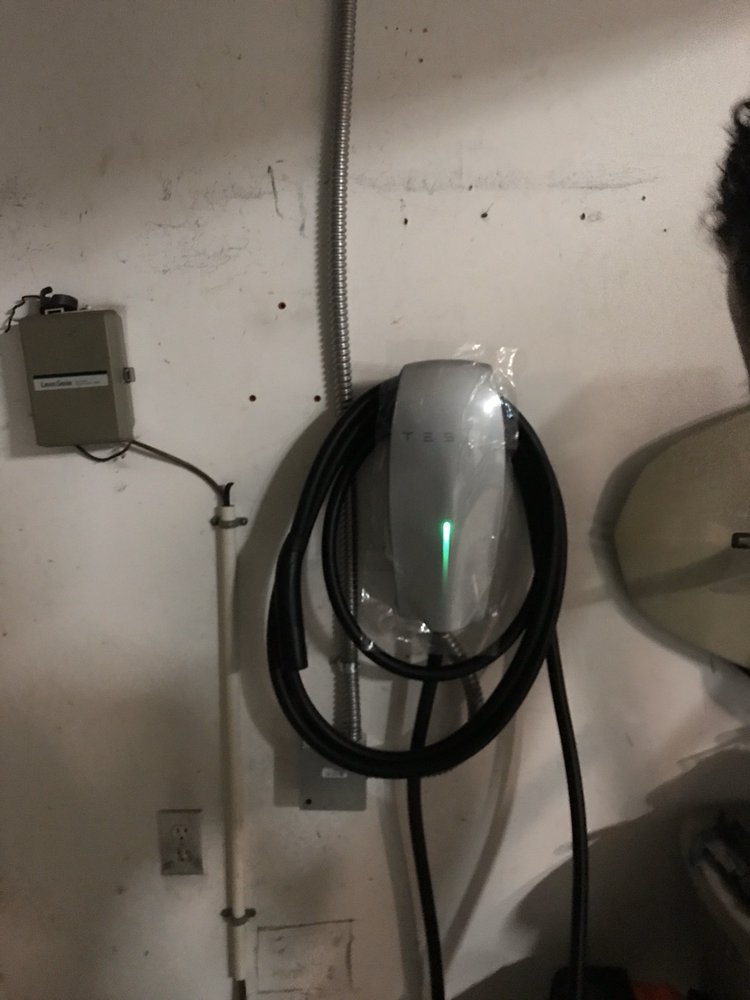 Slide of Fountain Valley Electrician Pro