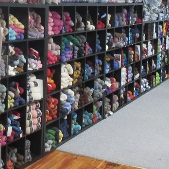 Marblehead Knits - Knitting Supplies Near Me - Marblehead, Massachusetts