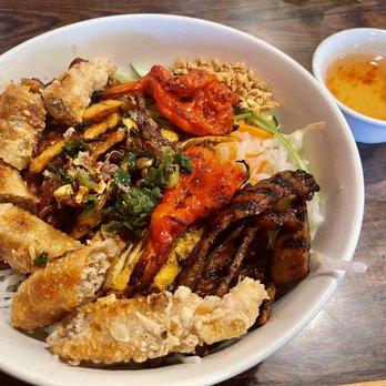 Pho Vietnam - Combo Vermicelli bowl - Vietnamese Near Me - Lakewood, Colorado Pho Vietnam - Combo Vermicelli bowl - Vietnamese Near Me - Lakewood, Colorado