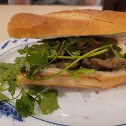 1/2 Banh Mi 1/2 Banh Mi