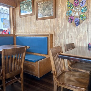 Harbor House Cafe - Interior - Cafes Near Me - Boulder City, Nevada Harbor House Cafe - Interior - Cafes Near Me - Boulder City, Nevada