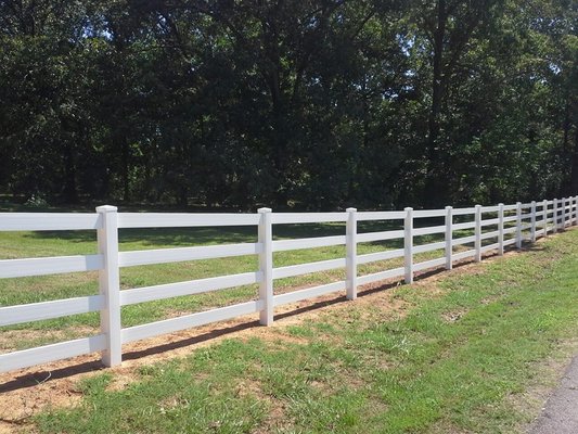 Gates and Fences materials locally sourced - The Fence Man is proud to offer the highest quality fencing, gates, and access control products. As a full-service company, we can handle pretty much any type of fencing project. Whether it’s for your house, company, or warehouse, you can count on us to provide the security and beauty your property needs.