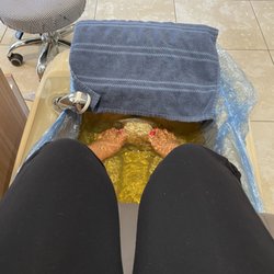 Baxter Nails and Spa - Soak soak soak