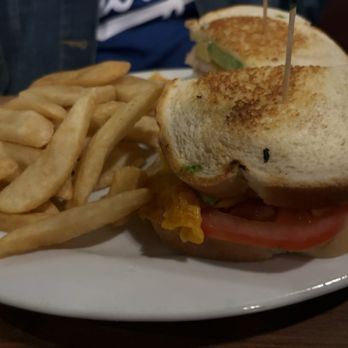 Victoria Pub & Grill - Tri tip - Pubs Near Me - Ventura, California