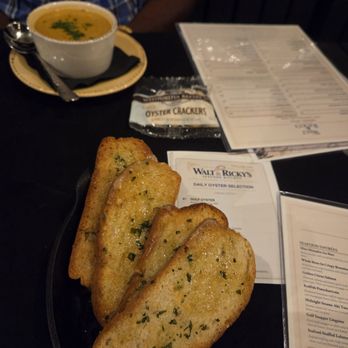 Walt & Rickys - Bread and bisque - Seafood Near Me - Memphis, Tennessee