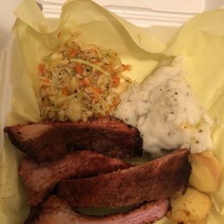 Ribs Against the Machine - Really enjoyed the Memphis Style BBQ ribs from Ribs Against The Machine in East Hollywood. @RibsAgainstTheMachine is their Insta.