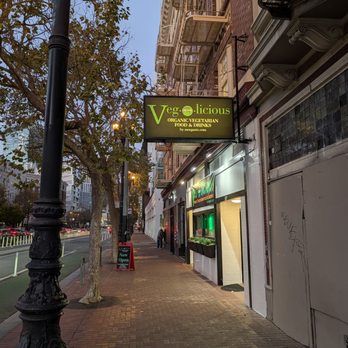 Veg-O-licious - The entrance with some nice flower pots and greens outside. - Vegetarian Near Me - San Francisco, California