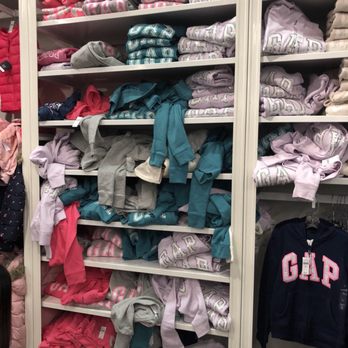 Gap Factory - Clothes not folded correctly - Men's Clothing Near Me - Grapevine, Texas Gap Factory - Clothes not folded correctly - Men's Clothing Near Me - Grapevine, Texas