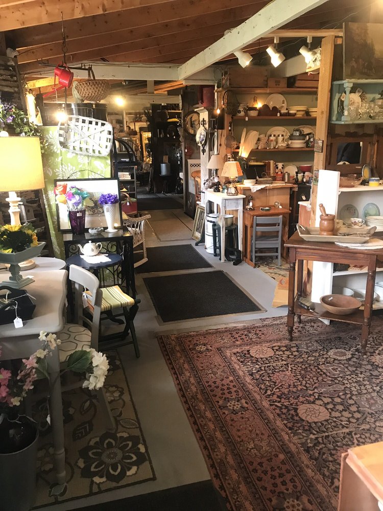 Nu-tiques At The Barn Image