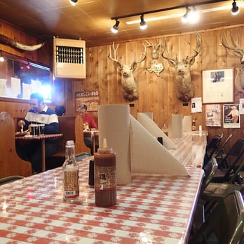 Black's Barbecue Lockhart - Rustic, but fancy dining when comparing to other BBQ. - Barbeque Near Me - Lockhart, Texas Black's Barbecue Lockhart - Rustic, but fancy dining when comparing to other BBQ. - Barbeque Near Me - Lockhart, Texas