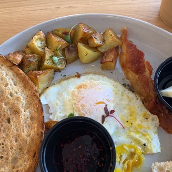 Everyday Eatery - The Essentials Brekkie - Cafes Near Me - Irvine, California