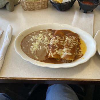 La Fiesta - Enchilada and beans - Mexican Near Me - Martinsburg, Pennsylvania La Fiesta - Enchilada and beans - Mexican Near Me - Martinsburg, Pennsylvania