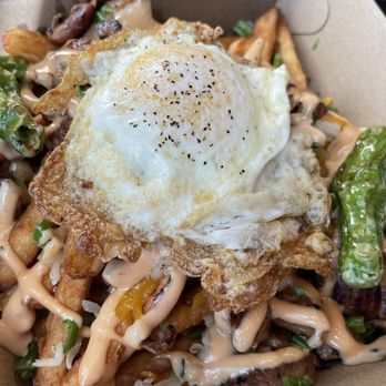 Izzy & Wooks - Burgers Near Me - San Francisco, California