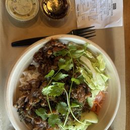 Grilled pork bowl w/ rice