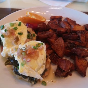 Four Friends Kitchen - Blue grass eggs benedict - Southern Near Me - Denver, Colorado