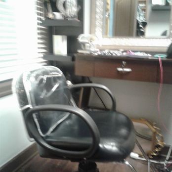 Salons By JC - Inside stylist booth - Skin Care Near Me - Bay Shore, New York Salons By JC - Inside stylist booth - Skin Care Near Me - Bay Shore, New York