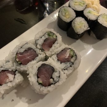 Three's Bar & Grill - Spicy Tuna Roll & Avocado Maki roll. - Asian Fusion Near Me - Kihei, Hawaii