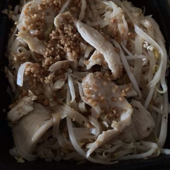 9Zaab - Chicken Pad Thai - Thai Near Me - Cambridge, Massachusetts