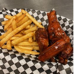 Ty's Smokehouse - 2022 Readers Choice "Best Wings" in Bartlett