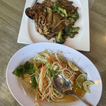 Sala Thai - Pad See-Ew Papaya Salad - Thai Near Me - Santa Cruz, California Sala Thai - Pad See-Ew Papaya Salad - Thai Near Me - Santa Cruz, California