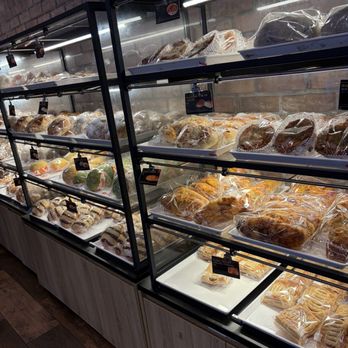 85°C Bakery Cafe-Del Amo - Bakeries Near Me - Torrance, California 85°C Bakery Cafe-Del Amo - Bakeries Near Me - Torrance, California