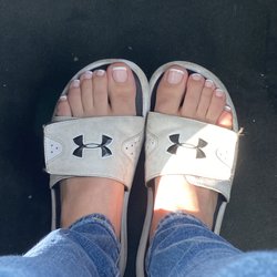 Kiki Nails & Spa - Shellac Pedicure