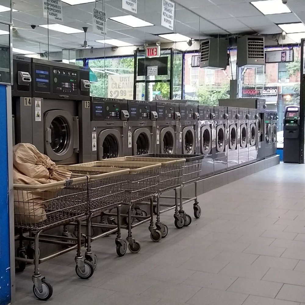 Tags Laundry - Clean and mostly empty on a Saturday morning at nine. - Laundromat Near Me - New York, New York