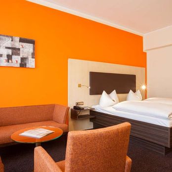 Hotel Augusta - Deluxe Double Room 2 - Hotels Near Me - Augsburg, BY