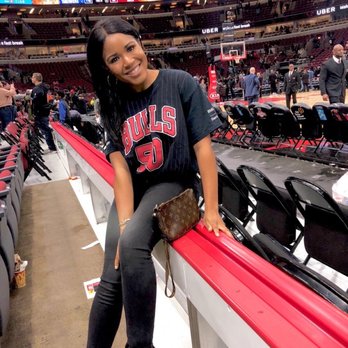 United Center - Stadiums & Arenas Near Me - Chicago, Illinois United Center - Stadiums & Arenas Near Me - Chicago, Illinois