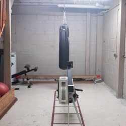 Everyday Fitness - Heavy bag, rowing machine
